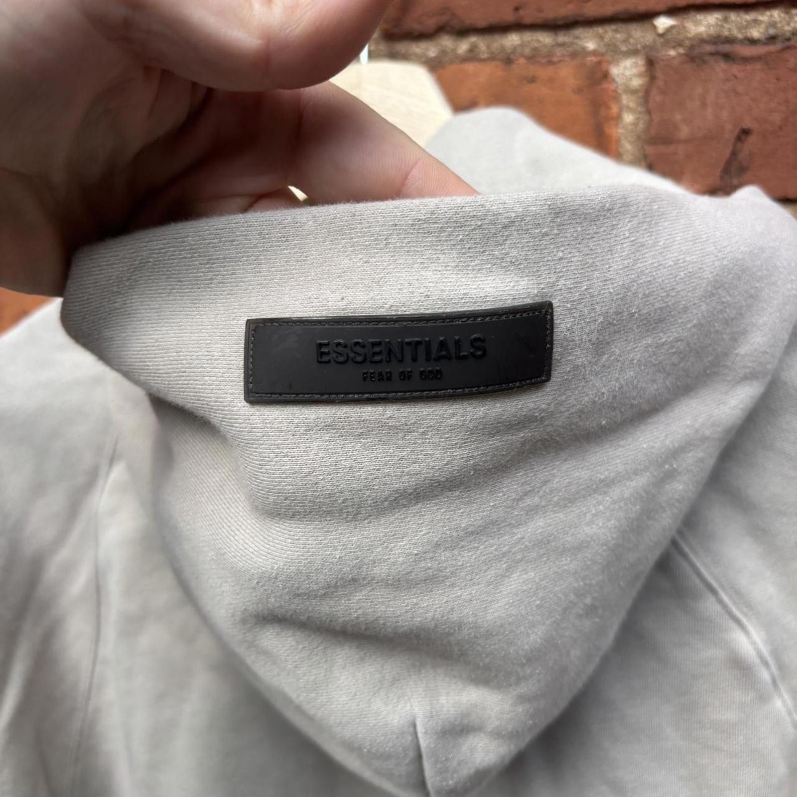 Fear of God essentials fear of god smoke hoodie M Size US M / EU 48-50 / 2 - 6 Thumbnail
