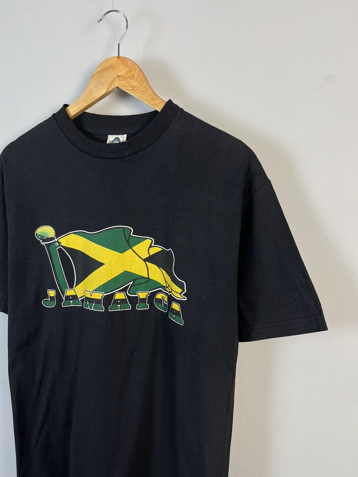Vintage Jamaica Vintage Y2K Big Logo Tee Shirt Made in USA Size US M / EU 48-50 / 2 - 3 Thumbnail