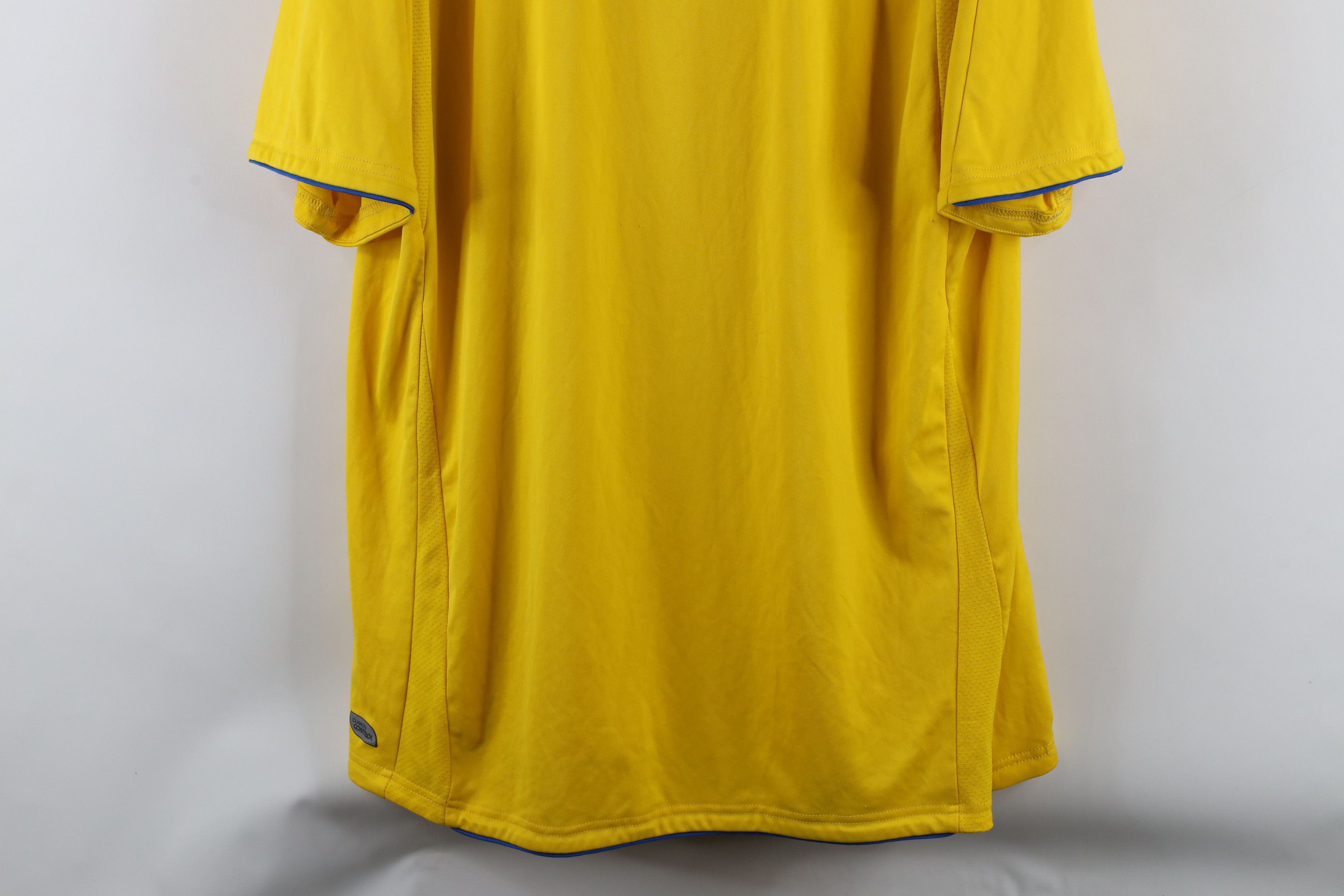 Umbro × Vintage Vintage Umbro World Cup Brasil Soccer Football Jersey Yellow Size US XL / EU 56 / 4 - 3 Thumbnail