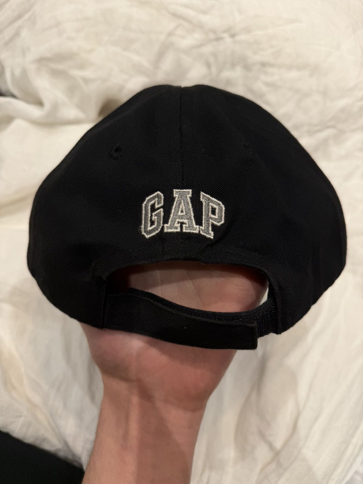 Balenciaga × Gap × Kanye West Yeezy Gap Engineered by Balenciaga Flame Cap - Authentic Size ONE SIZE - 3 Thumbnail