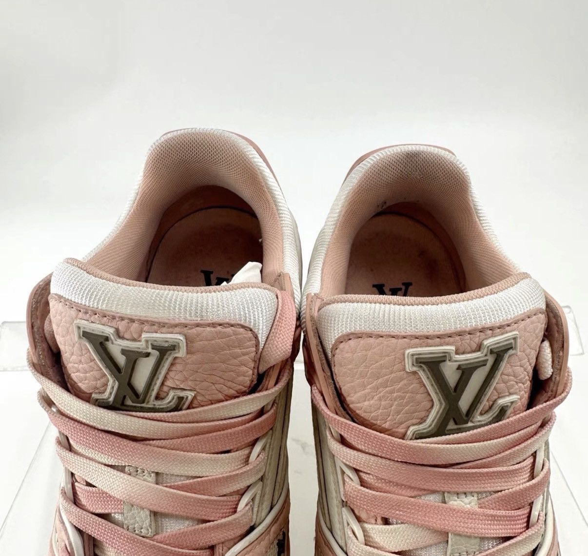 Louis Vuitton Louis Vuitton Trainer Pink White Lychee Grain Sneakers K12 Size US 6.5 / IT 36.5 - 5 Thumbnail