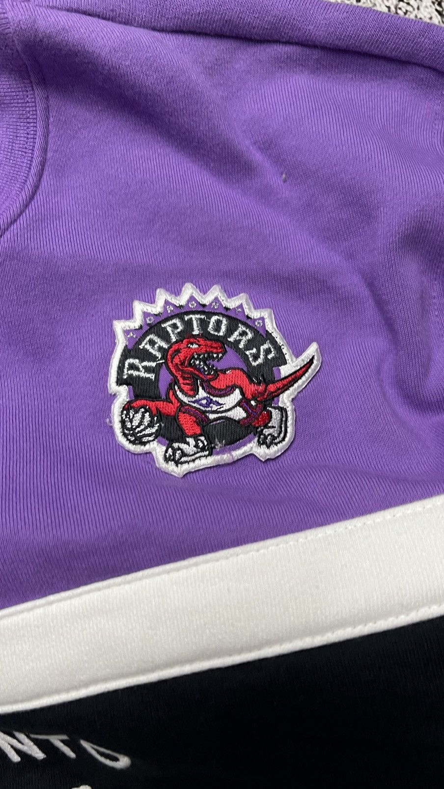 Mitchell & Ness VTG 90’s Toronto Raptors NBA mitchell&ness sweatshirt Size US XL / EU 56 / 4 - 5 Thumbnail