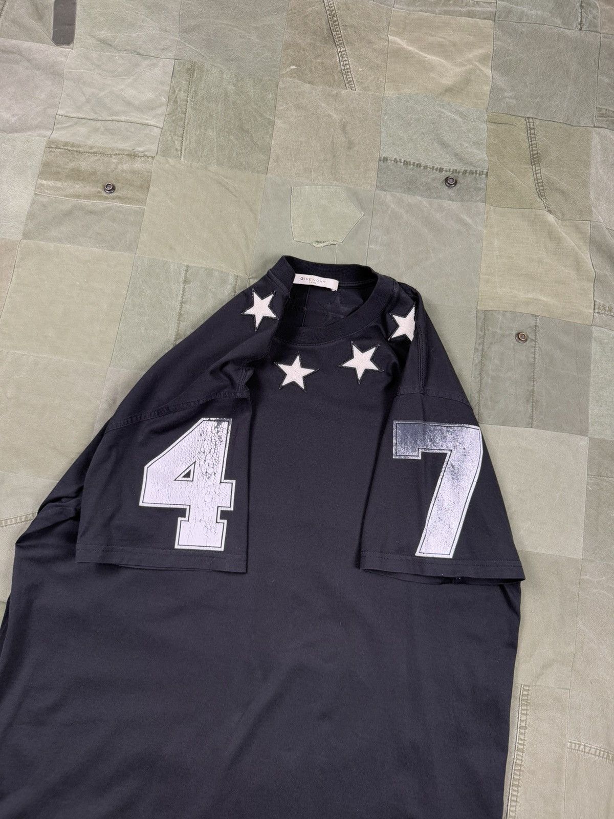 Givenchy Star Embroidered Shirt Size US M / EU 48-50 / 2 - 3 Thumbnail