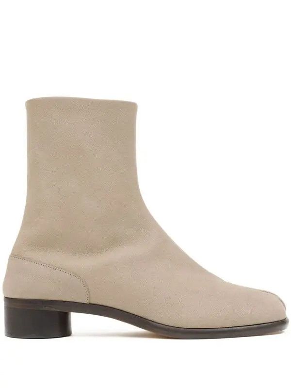 o1w1db10825 Tabi Ankle Boots in Beige