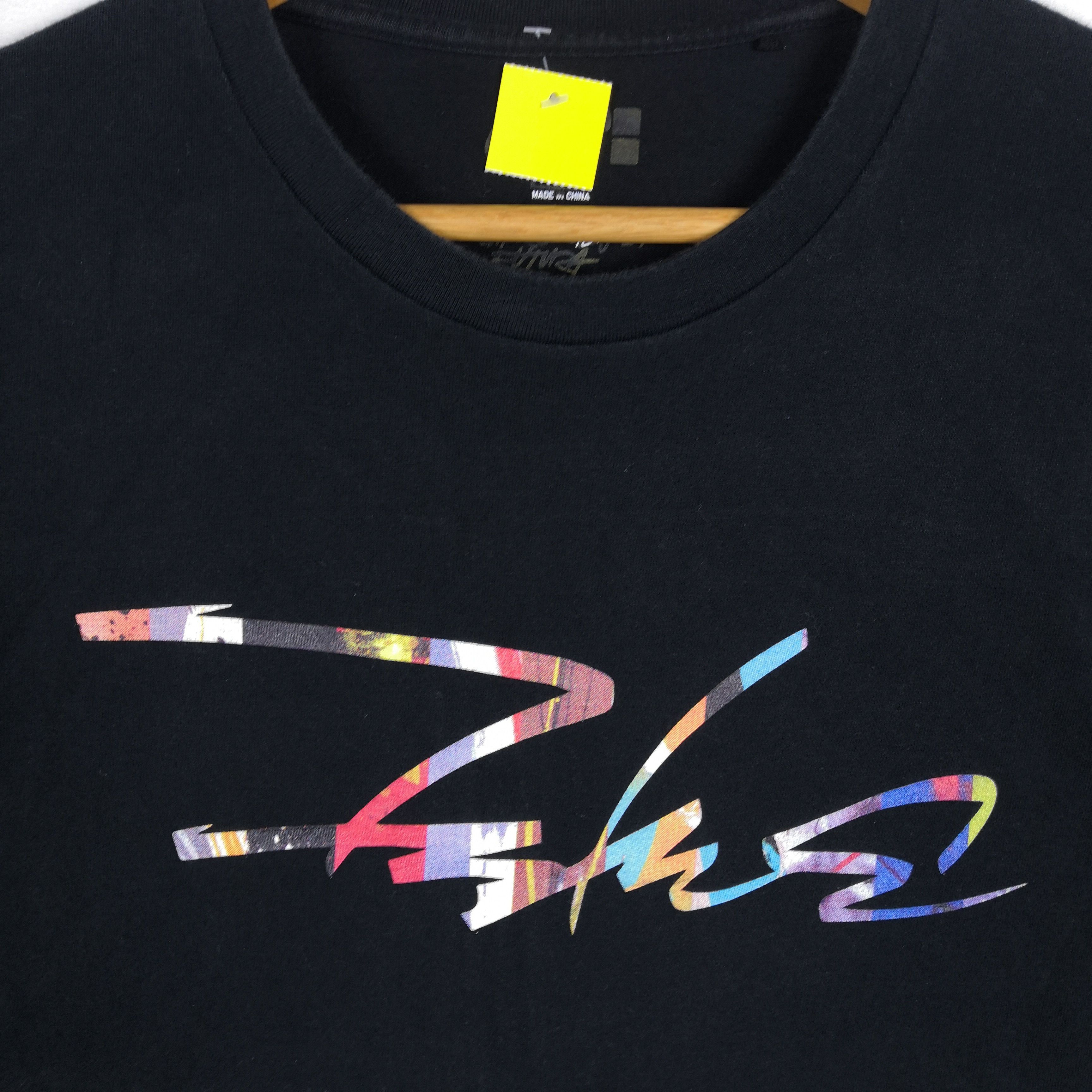 Futura × Uniqlo Vintage Y2K Futura T-Shirt Japanese Crewneck Tees Size US L / EU 52-54 / 3 - 3 Thumbnail