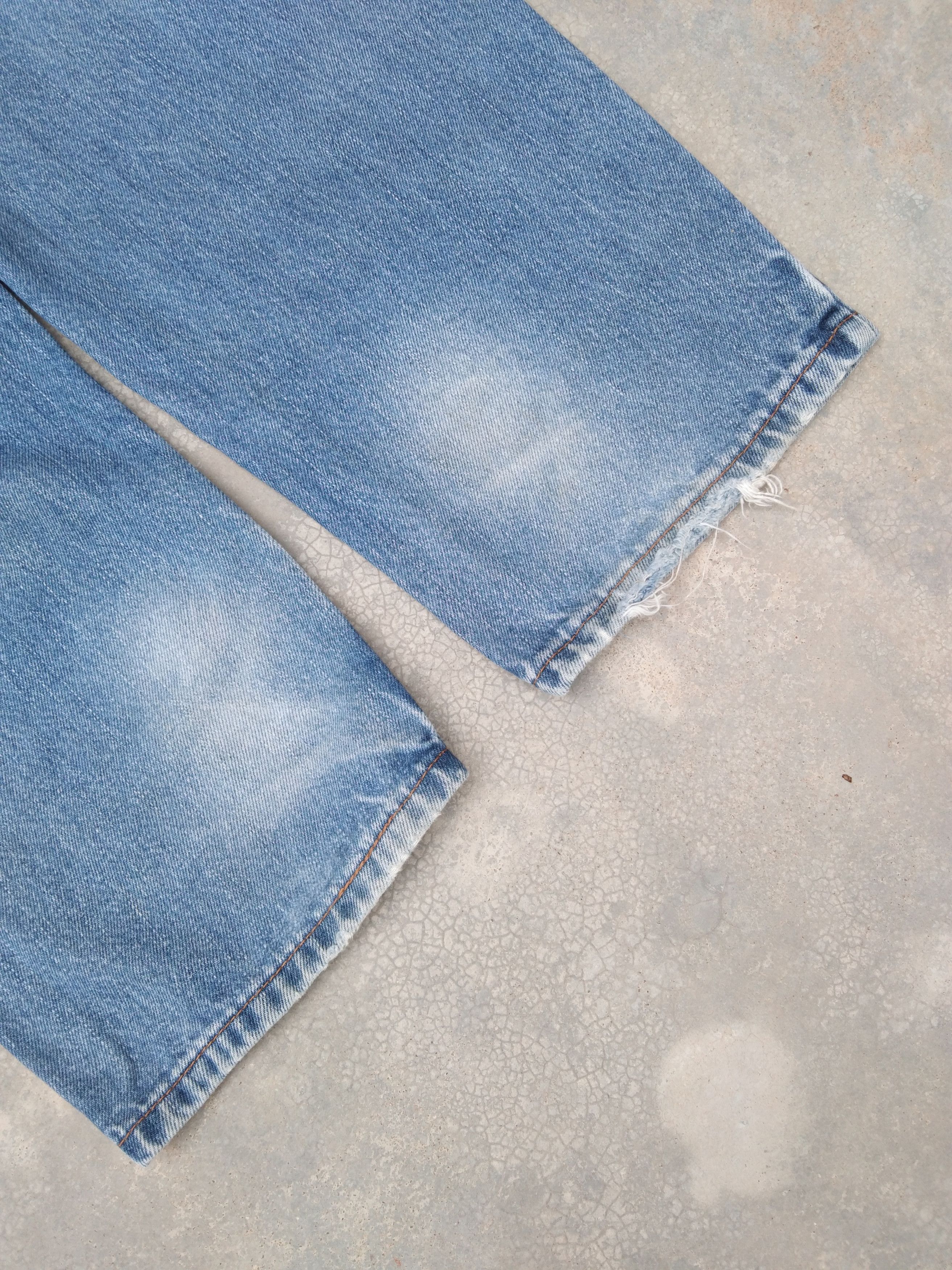 Jean × Levi's × Vintage Vintage Levis 560 Loose Fit Baggy Jeans 32x29 Size US 32 / EU 48 - 4 Thumbnail