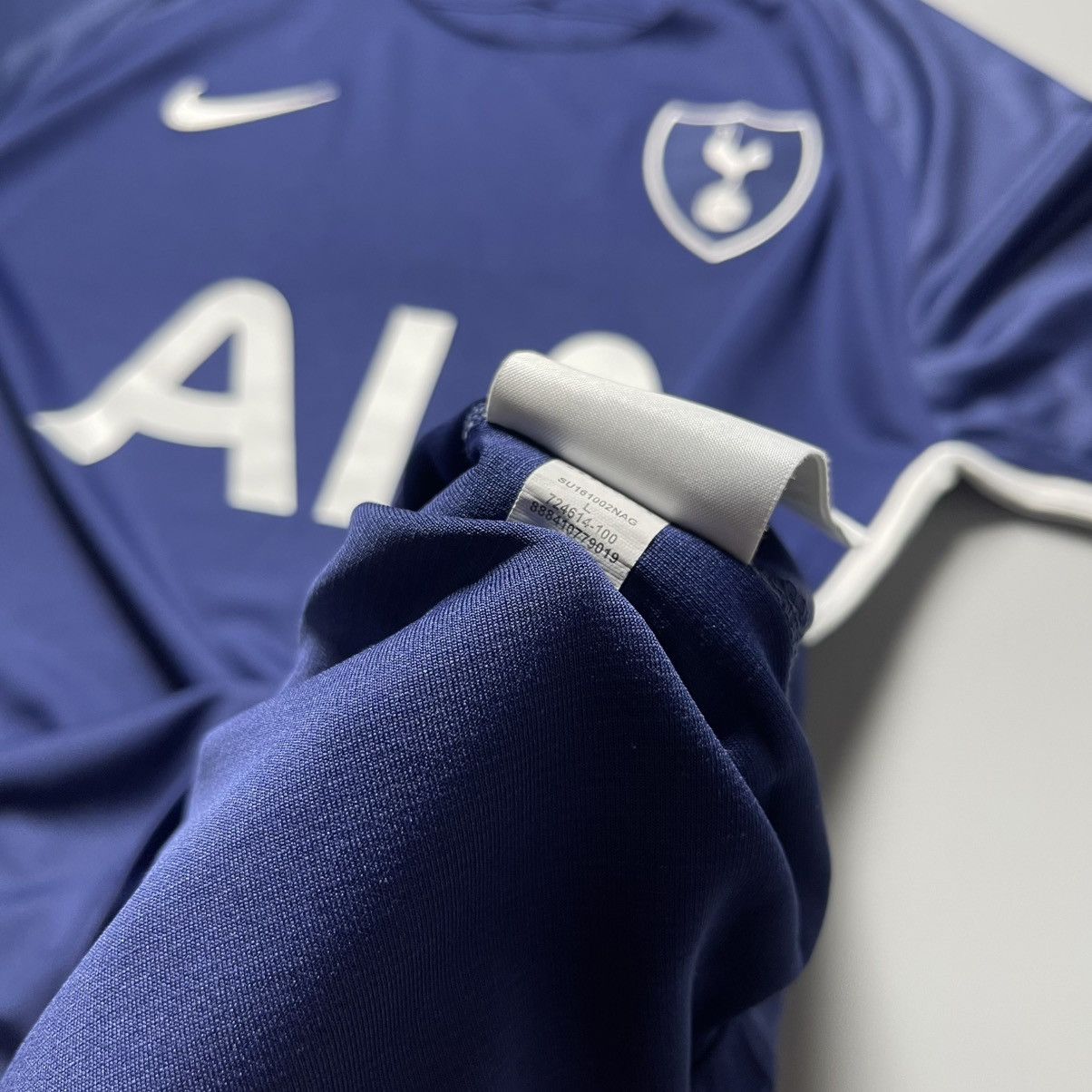 Nike TOTTENHAM NIKE 2017/2018 FOOTBALL AWAY JERSEY #7 SON Size US L / EU 52-54 / 3 - 9 Thumbnail