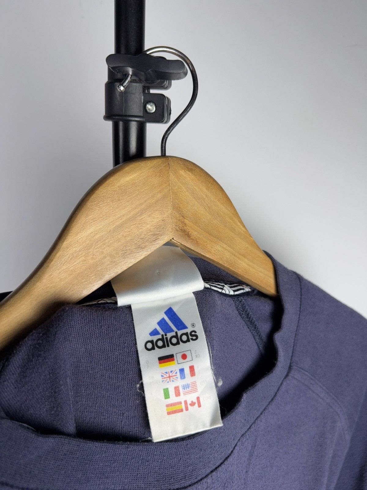 Adidas 90d Retro Adidas Y2K Performance Three Stripe Tee Faded Size US L / EU 52-54 / 3 - 10 Thumbnail