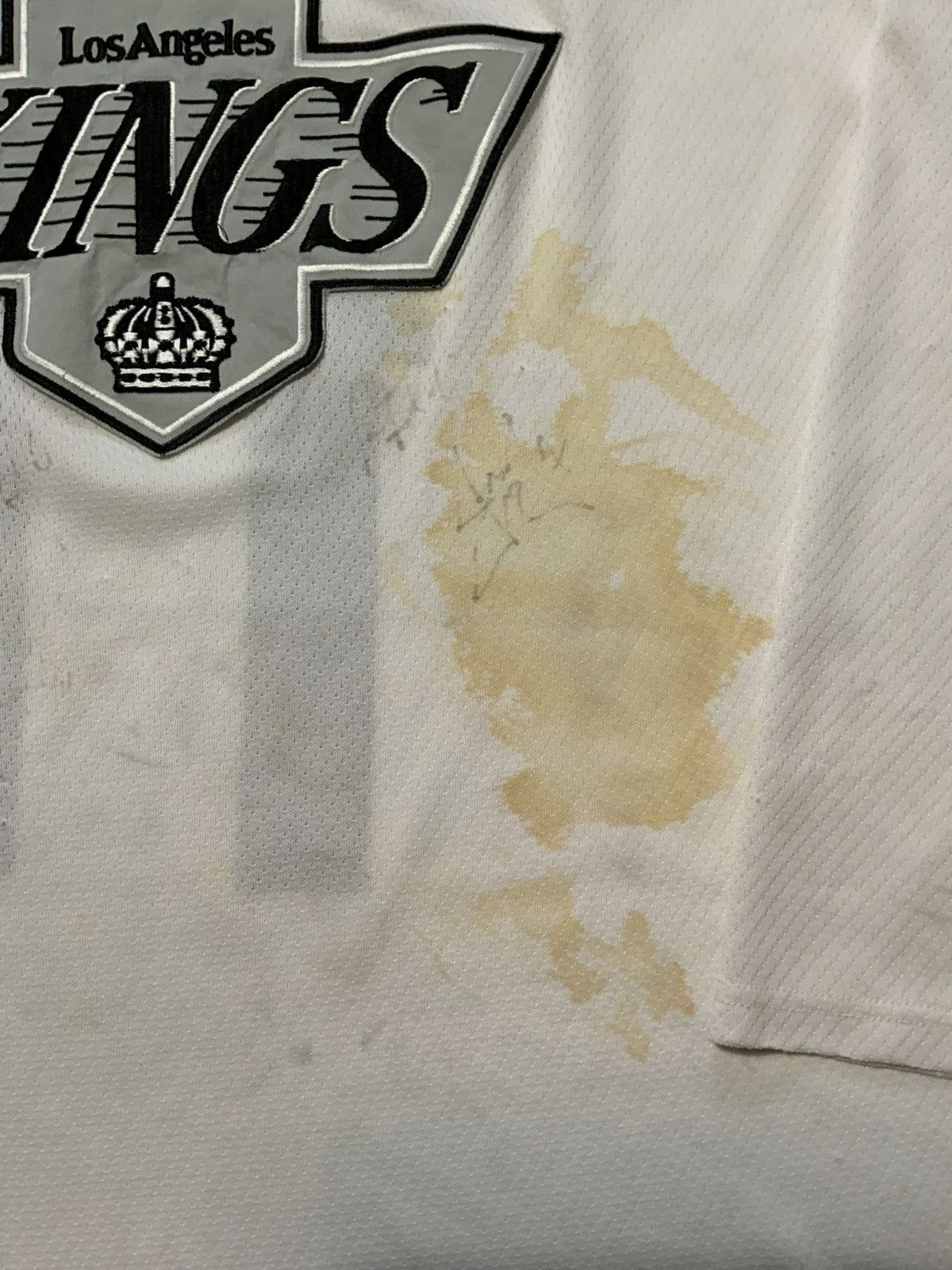 Ccm Vintage CCM Los Angeles Kings Autographed NHL Hockey Jersey Size US XL / EU 56 / 4 - 6 Thumbnail