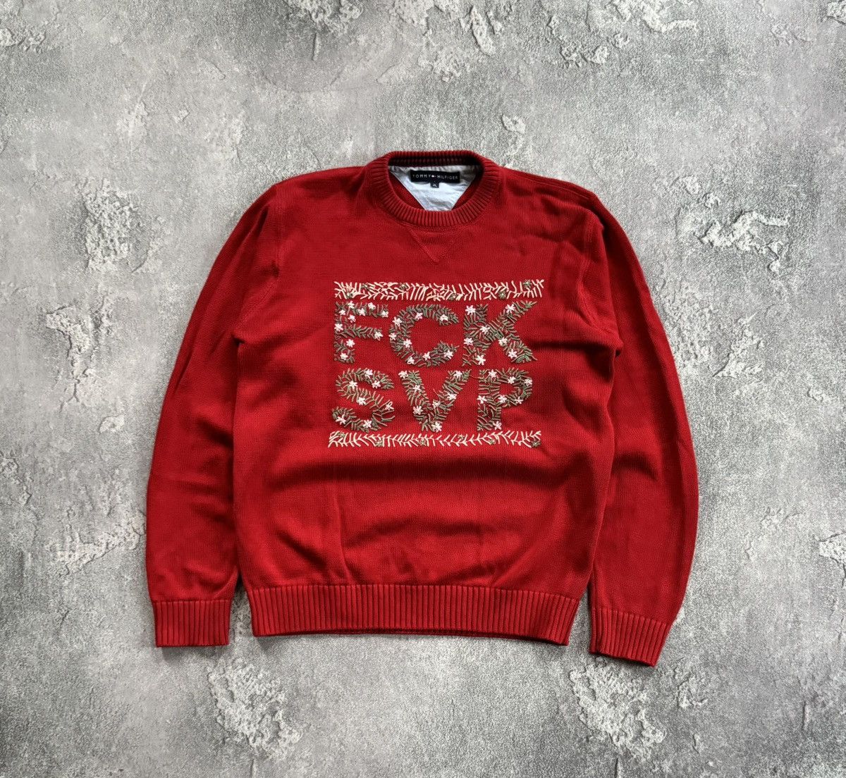 Tommy Hilfiger × Vintage Tommy Hilfiger M FCK SVF red sweater jumper sweatshirt 00s Size US M / EU 48-50 / 2 - 5 Thumbnail