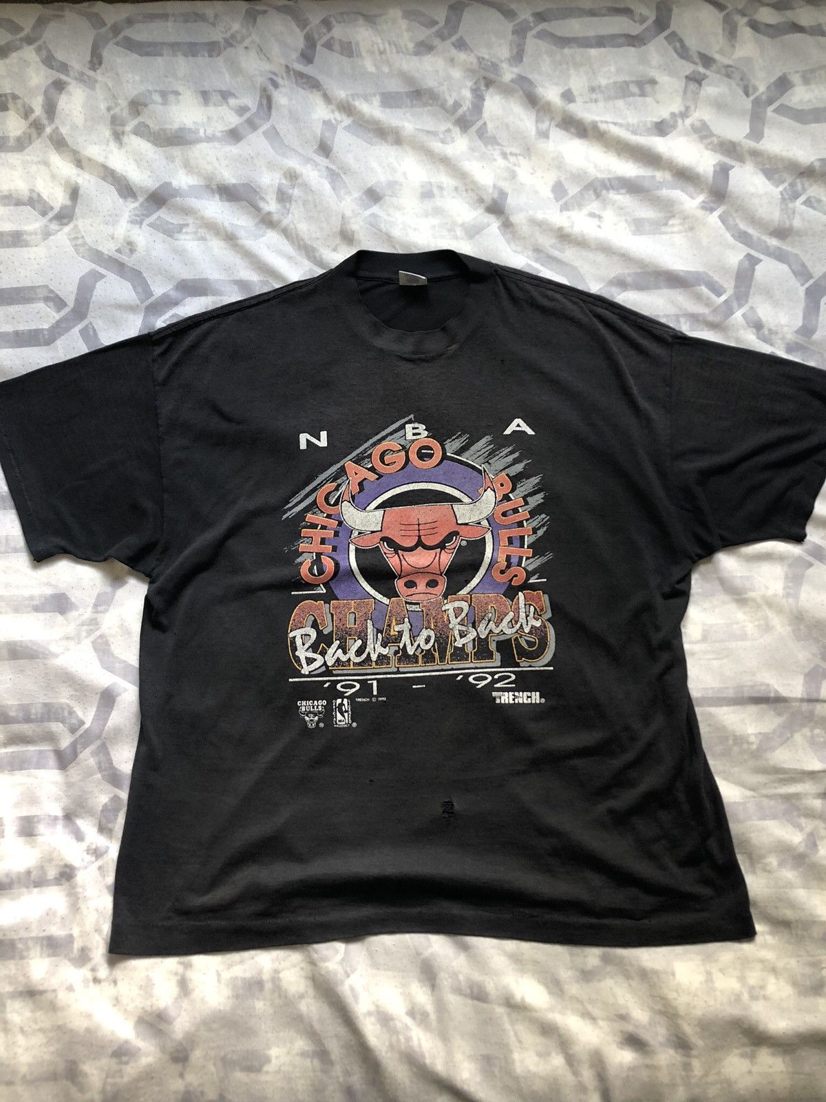 NBA × Vintage Vintage Faded 1992 Chicago Bulls Single Stitch T-Shirt Size US XXL / EU 58 / 5 - 1 Thumbnail