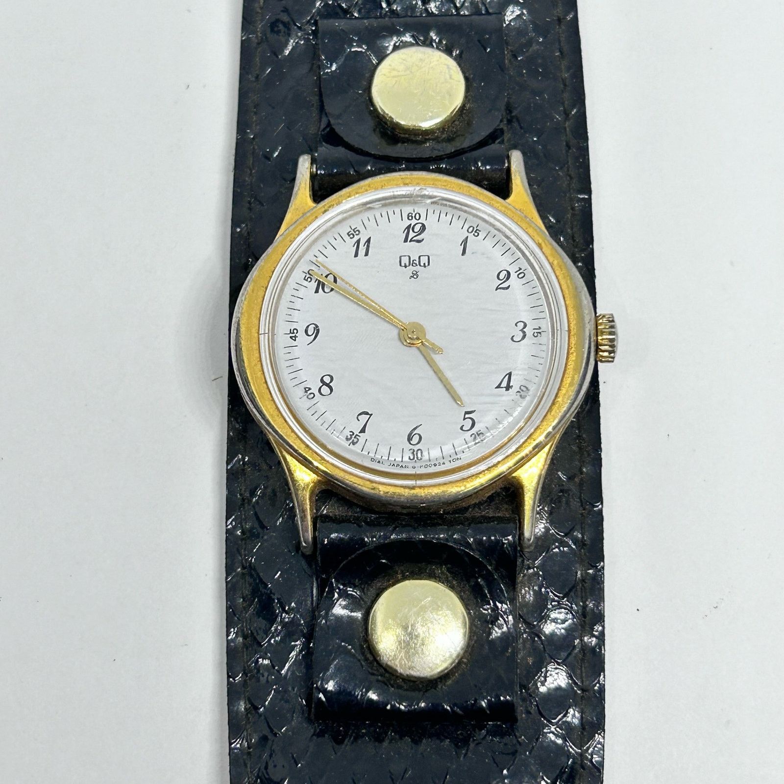 Other Q&Q Gold Tone Women’s Vintage Watch Black Strap St. Steel Size ONE SIZE - 1 Thumbnail
