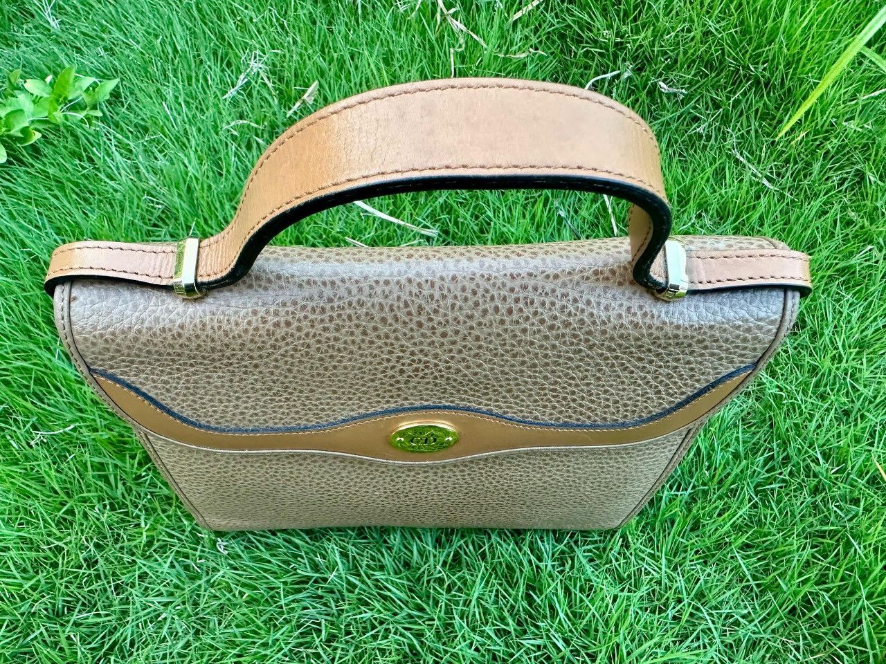 Dior Authentic Christian Dior Beige Leather Kelly Box Top Handle Size ONE SIZE - 5 Thumbnail