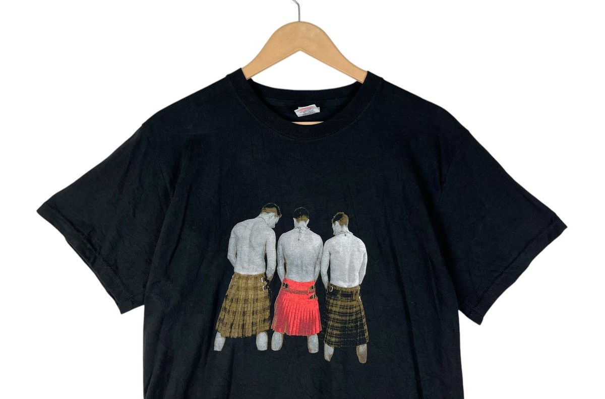 Japanese Brand × Vintage Vintage Y2K Scottish Art Photo Line Up T shirt Size US M / EU 48-50 / 2 - 3 Thumbnail