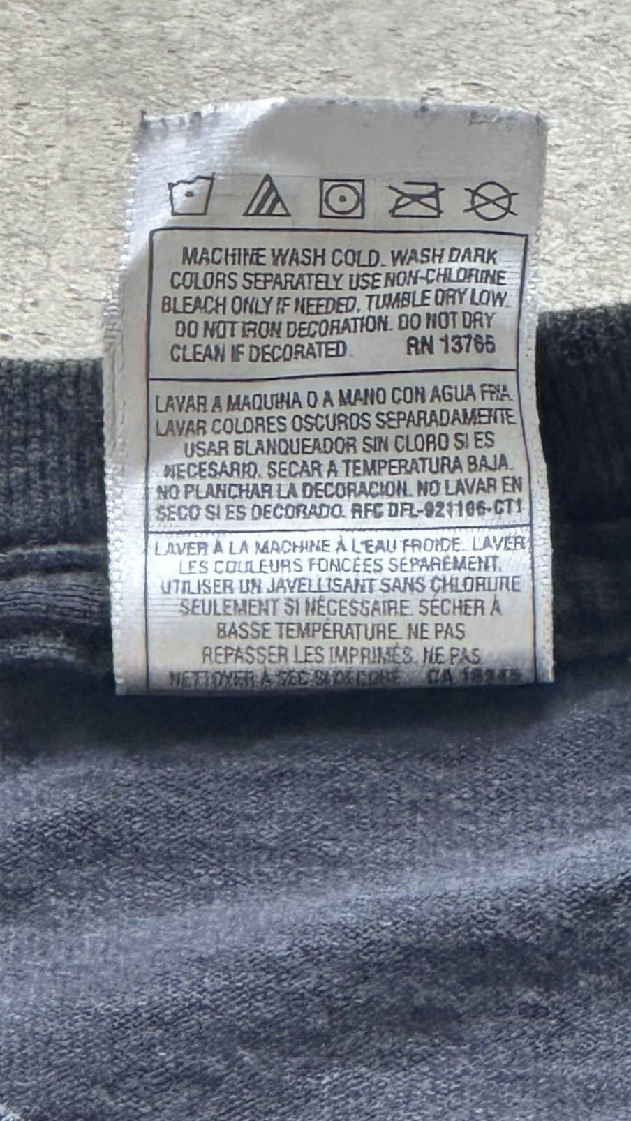 Fruit Of The Loom × Vintage VINTAGE SAKS FIFTH AVENUE SHOPPING TOUR TEE Size US M / EU 48-50 / 2 - 3 Thumbnail