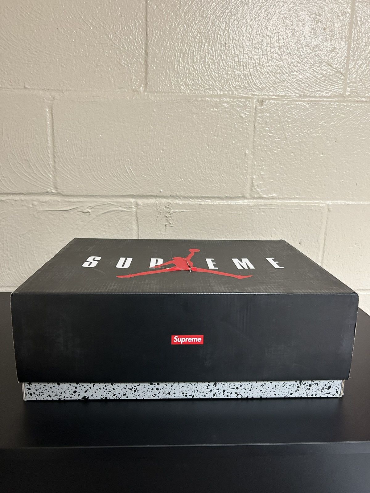 Jordan Brand × Supreme Supreme Air Jordan 5 Size US 11 / EU 44 - 15 Thumbnail