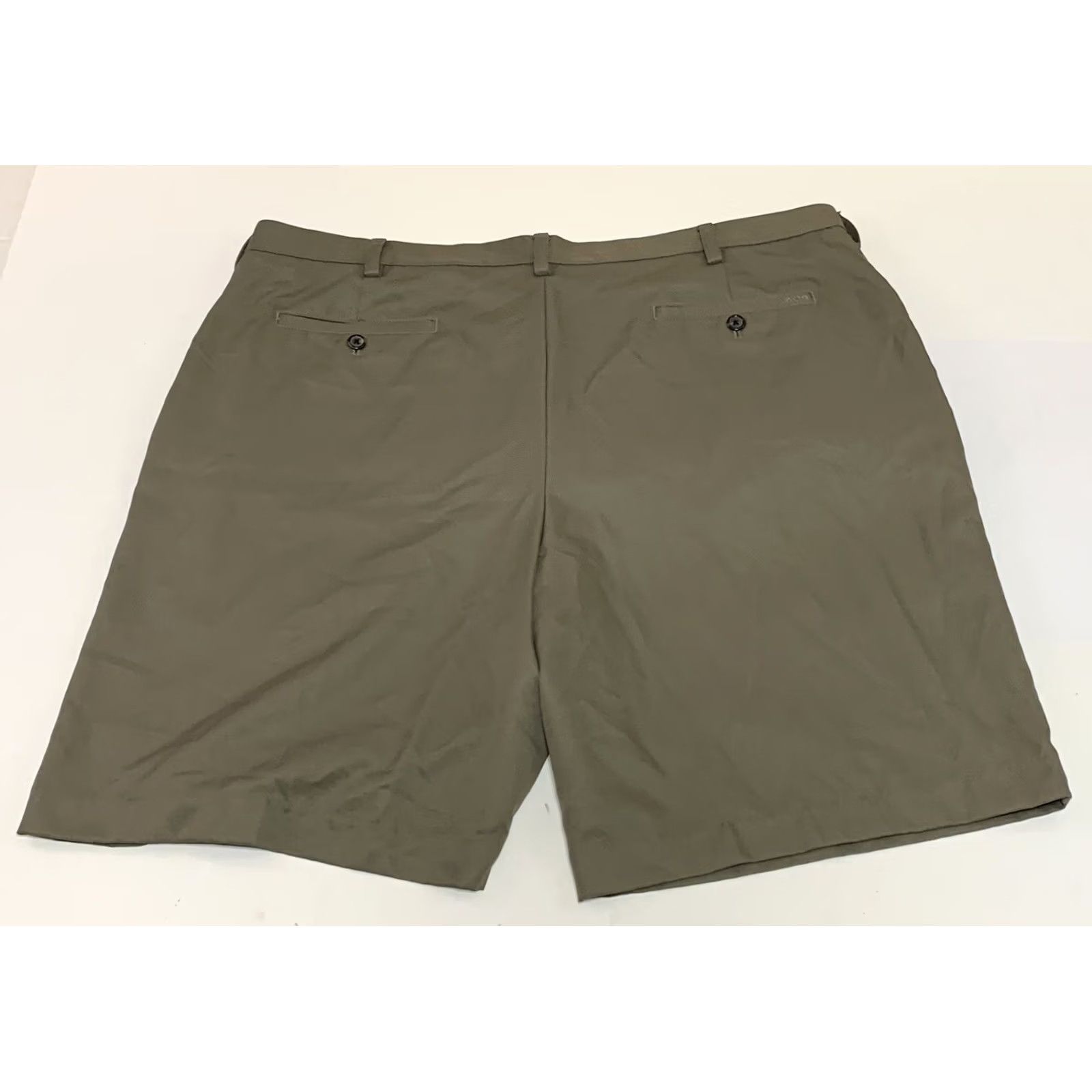 Izod IZOD Golf Shorts Men's Size 42 Tan Khaki Color Shirt? Size US 42 / EU 58 - 2 Thumbnail