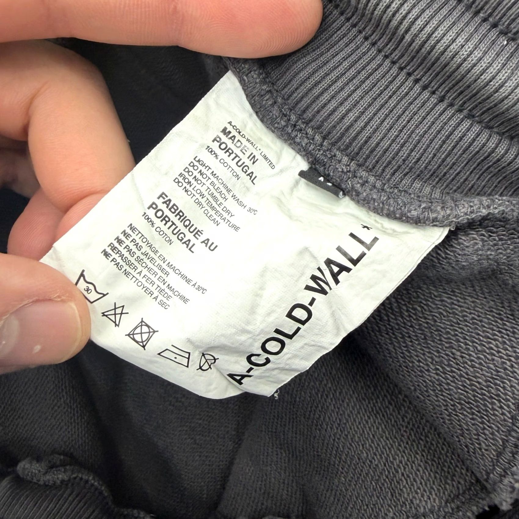 Vintage A-COLD-WALL* ACW Men Sweat Shorts Gray Tie-Dye 29in Waist M Charcoal Logo Embroidered Pockets Relaxed Drawstring Portugal Louis/ Samuel Ross Mens Size US 29 - 4 Thumbnail