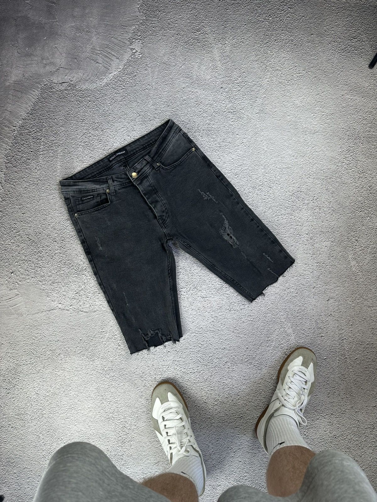 Japanese Brand × Vintage D&G Gold Logo Patch Distressed Denim Y2K Size US 30 / EU 46 - 2 Thumbnail