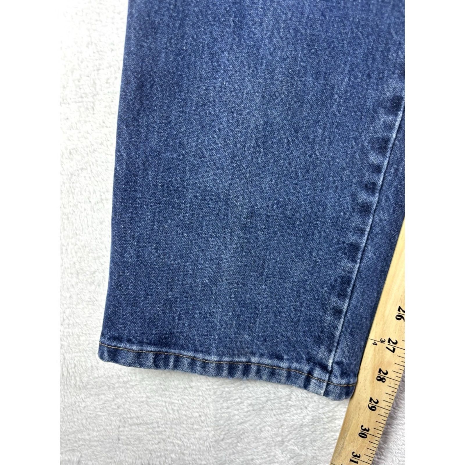 Wrangler Wrangler Jeans Men’s Regular 34x30 Medium Wash Denim Cowboy Workwear Straight 5-Pocket USA Cowboy Cut Denim Jeans Mens Size US 34 / EU 50 - 4 Thumbnail