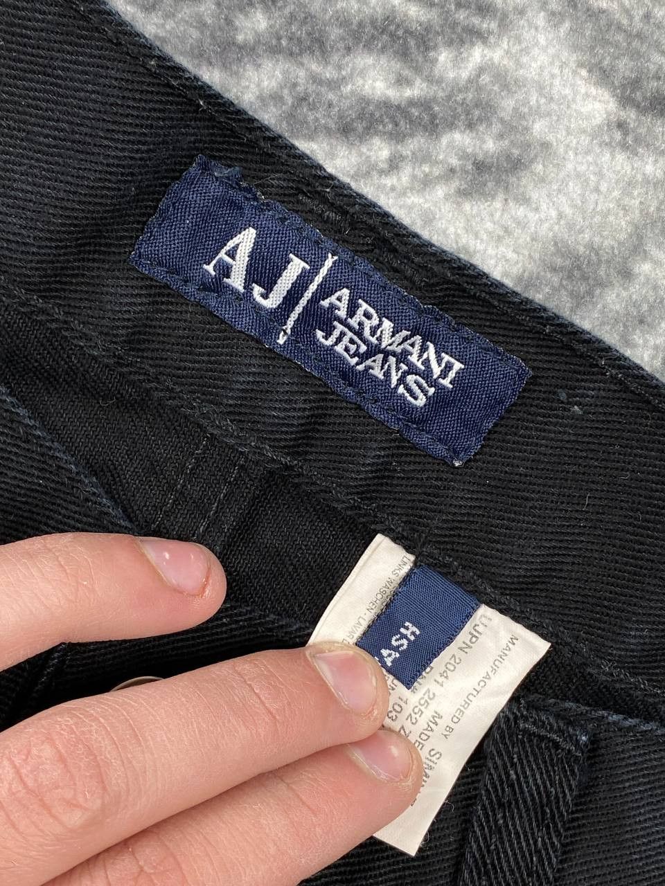Armani Vintage Armani Jeans Denim Jeans Big Logo Men Size 34 Black Size US 34 / EU 50 - 11 Thumbnail