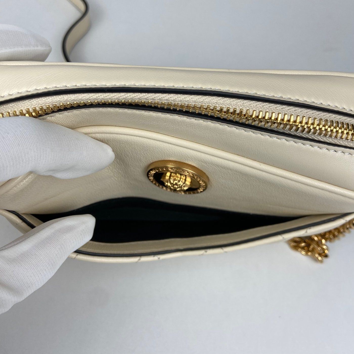 Versace VERSACE Quilted Shoulder Bag Size ONE SIZE - 13 Thumbnail