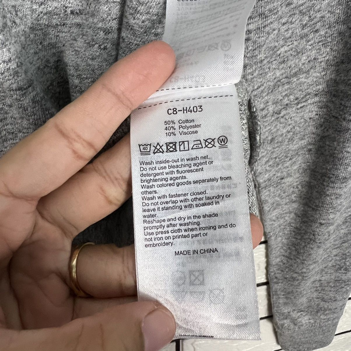 Champion CHAMPION Single Pocket Long Sleeve Tees Sweater #4073-C185 Size US L / EU 52-54 / 3 - 11 Thumbnail