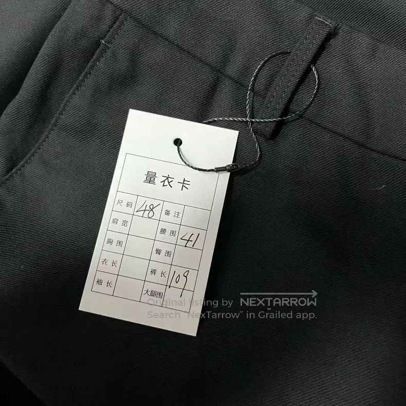 Louis Vuitton Louis Vuitton size US 48 Black Back Floral Embroidered Zip Size US 32 / EU 48 - 4 Thumbnail