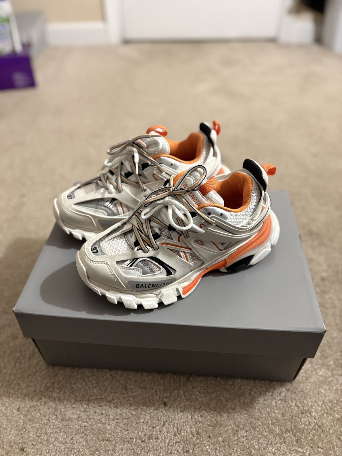 Balenciaga White and orange balenciagas Size US 7 / IT 37 - 1 Thumbnail