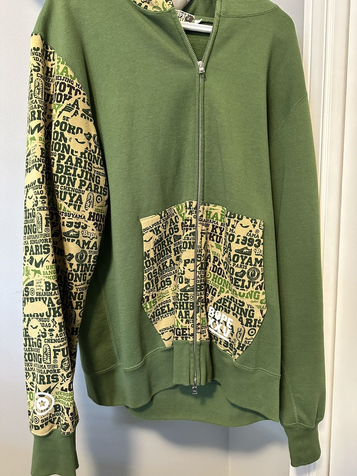 Bape Bape XXV Cities Camo Shark Full Zip Hoodie Size US XXL / EU 58 / 5 - 3 Thumbnail