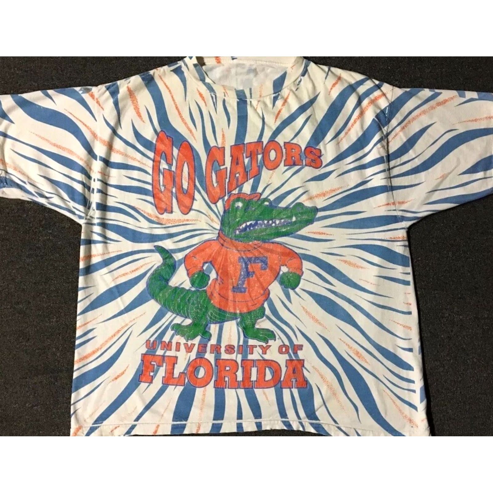 Vintage VINTAGE University of Florida Gators Faded All Over Print Shirt L White Mens 90s Grunge College UF Bandana Theme Size US L / EU 52-54 / 3 - 2 Thumbnail