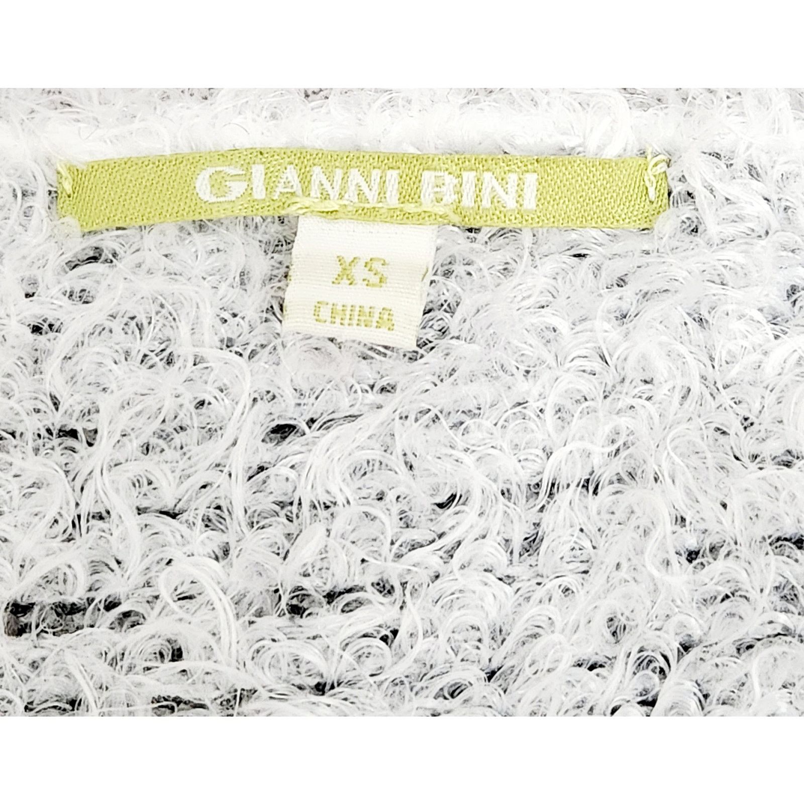 Other Gianni Bini Black White Shaggy Soft V Neck Sweater XS Soft Size XS / US 0-2 / IT 36-38 - 6 Thumbnail