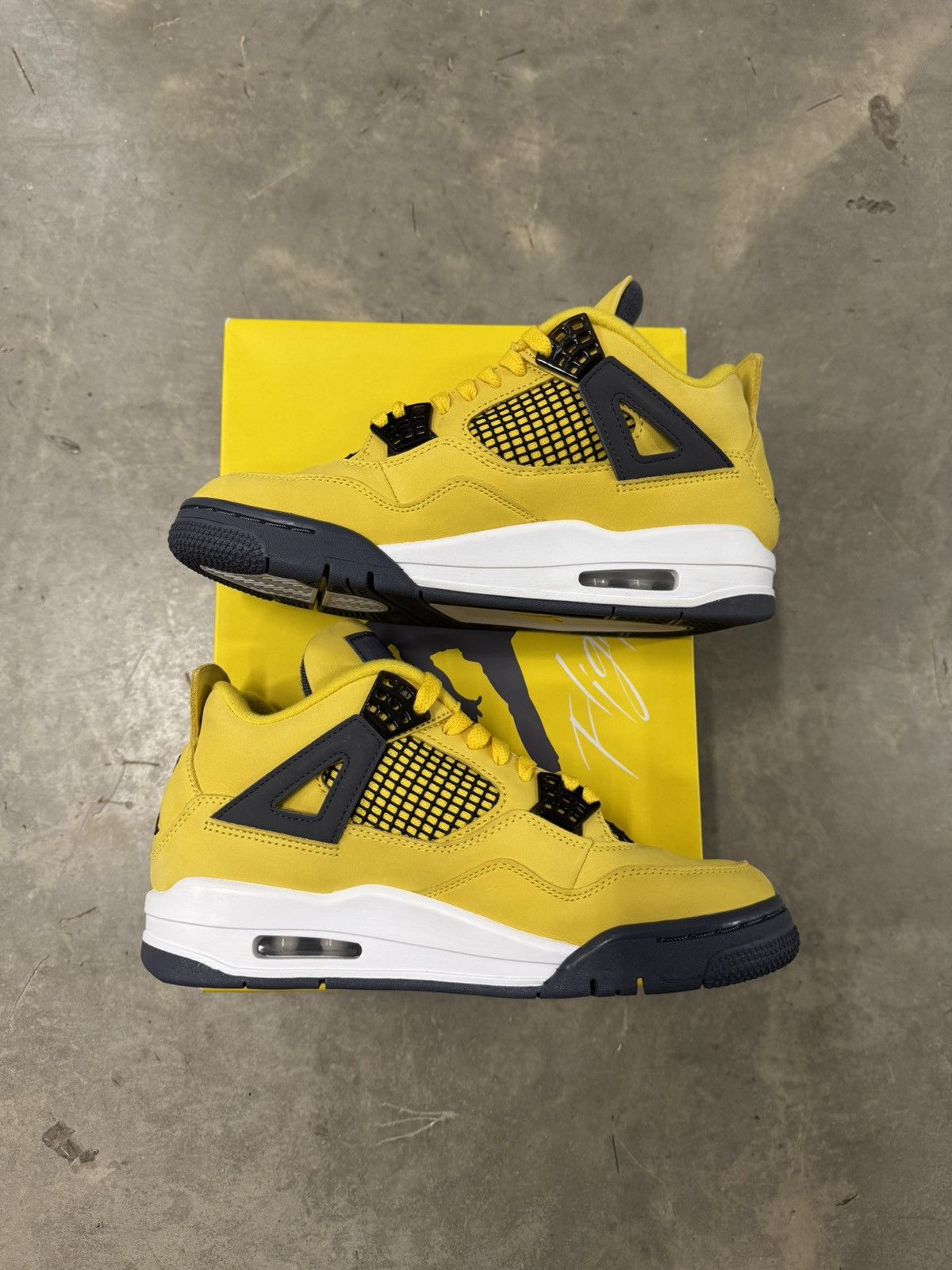 Jordan Brand Jordan 4 Retro Lightning 2021 Size 7.5 Size US 7.5 / EU 40-41 - 3 Thumbnail