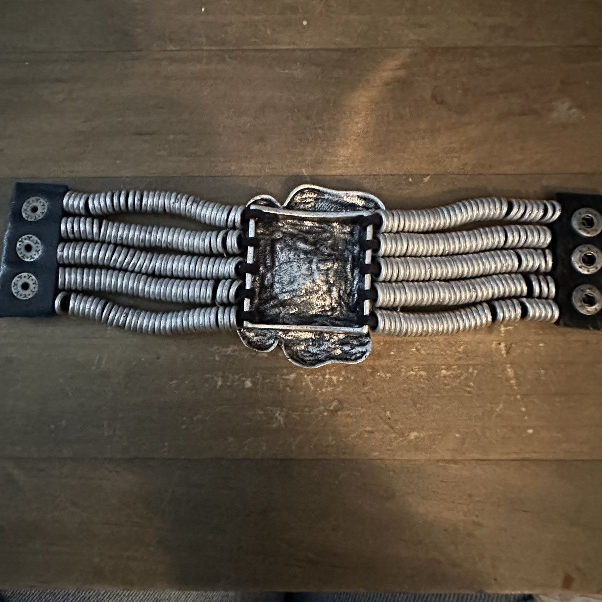 Other Large silver tone flower statement bracelet Size ONE SIZE - 4 Thumbnail