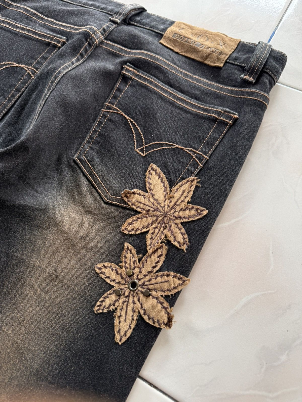 Japanese Brand Cosmo Japan Weed Leaf Suede Patch Mud Fade Flared Jeans Size US 27 - 19 Thumbnail