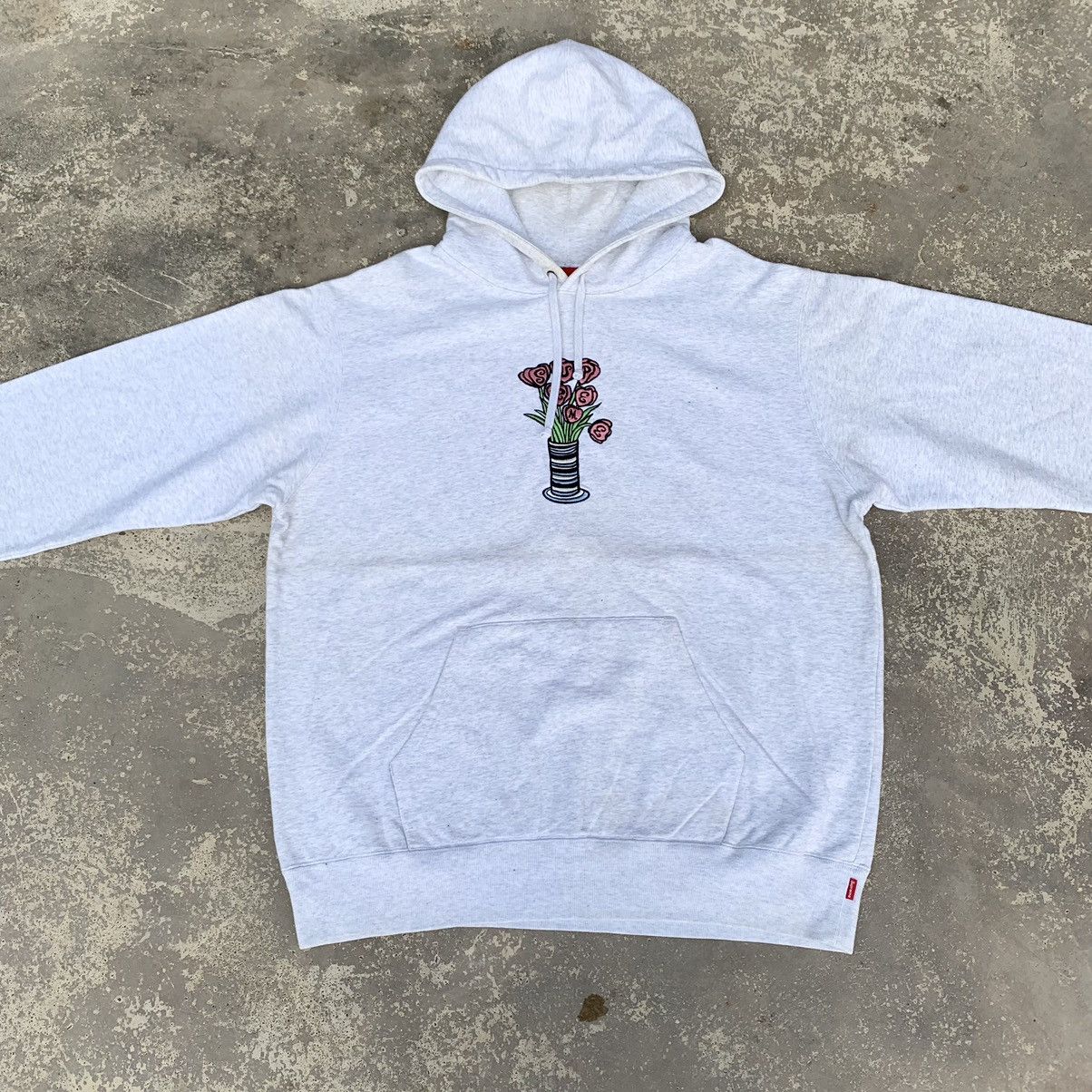 Supreme FW18 Supreme Flowers Hoodie Embroidered Logo Size US XL / EU 56 / 4 - 2 Thumbnail