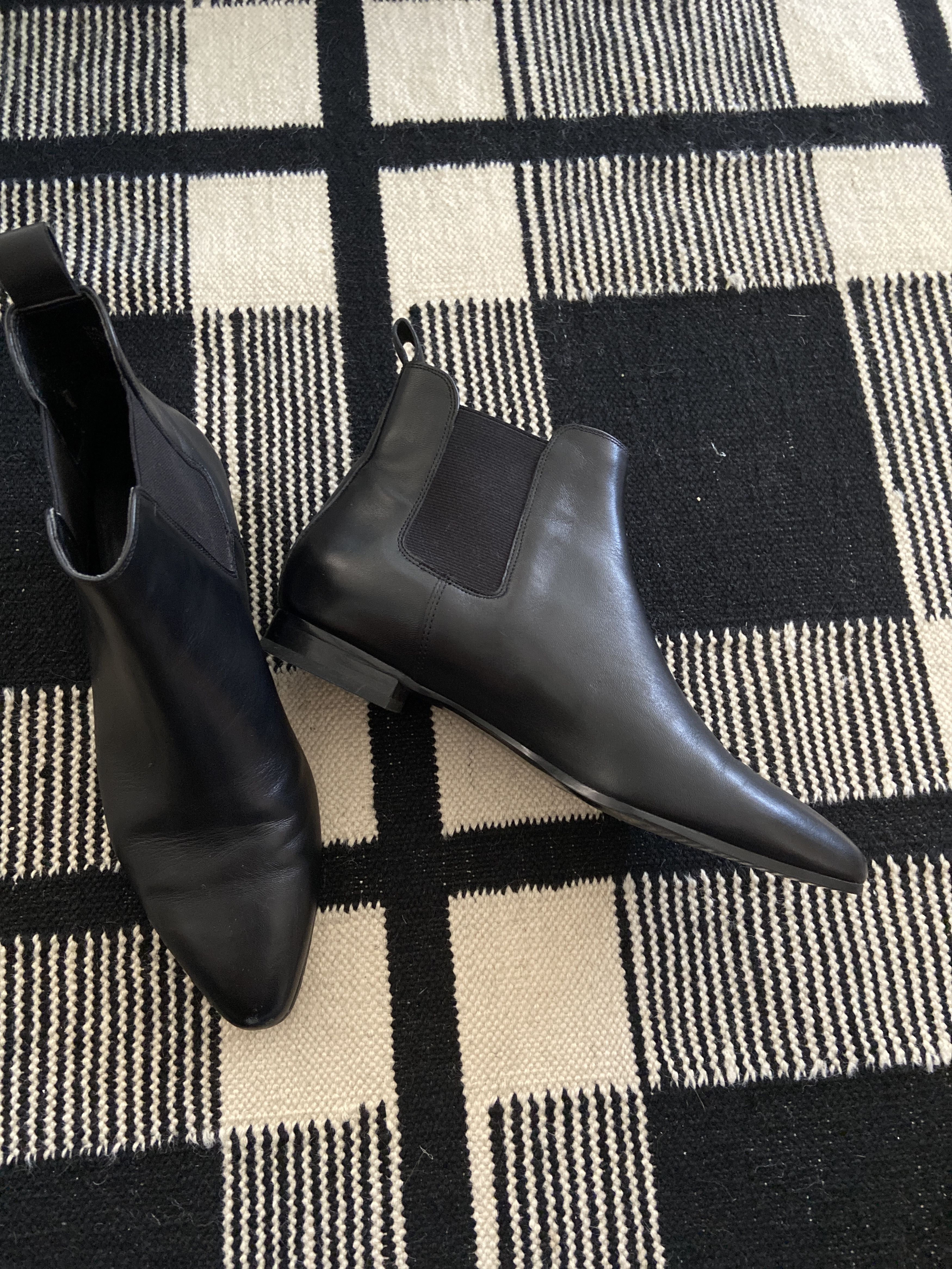 Banana Republic Leather Ankle Boots Size US 7 / IT 37 - 2 Thumbnail