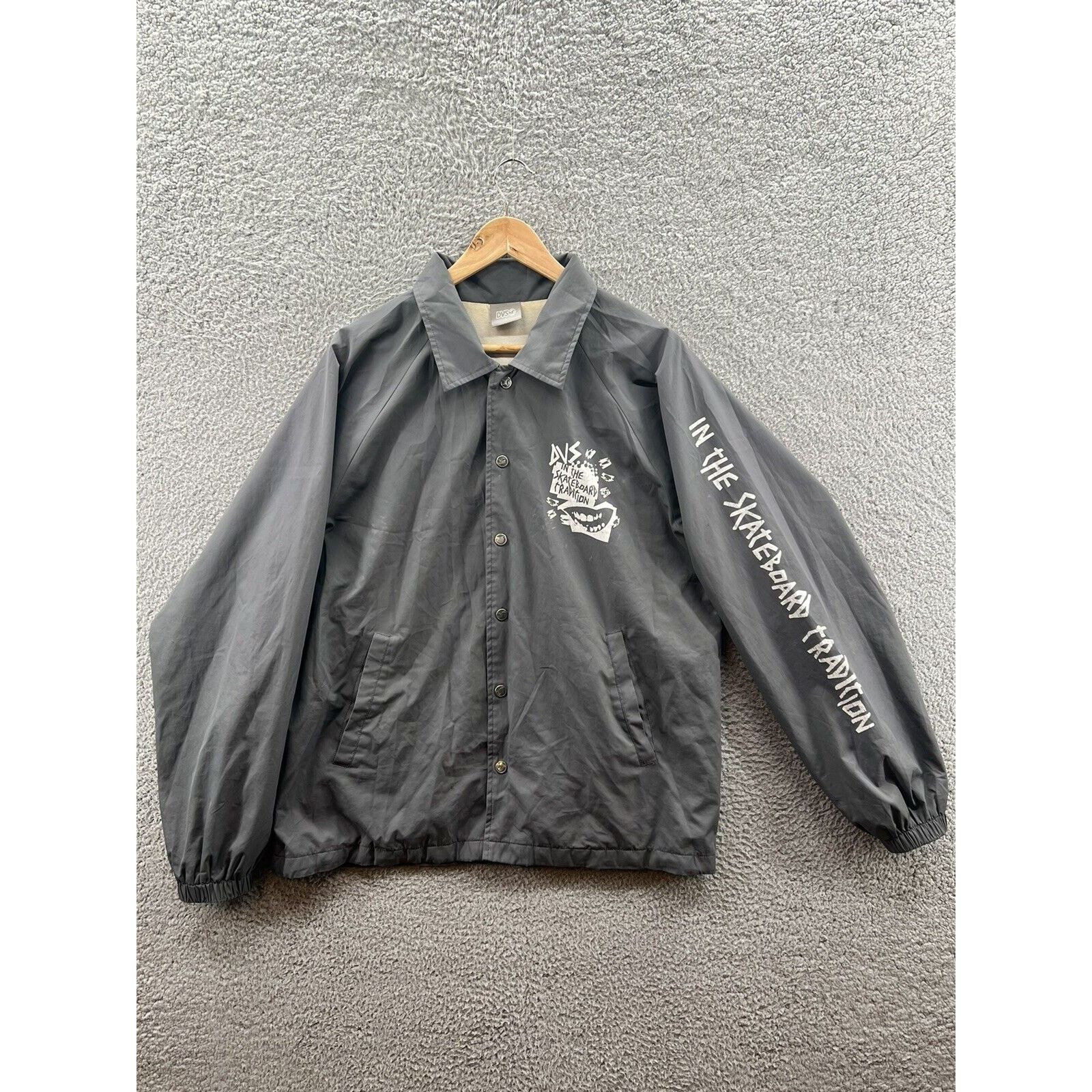 DVS DVS Skateboard Tradition Gray Coach Jacket Men’s Size Large Size US L / EU 52-54 / 3 - 1 Thumbnail