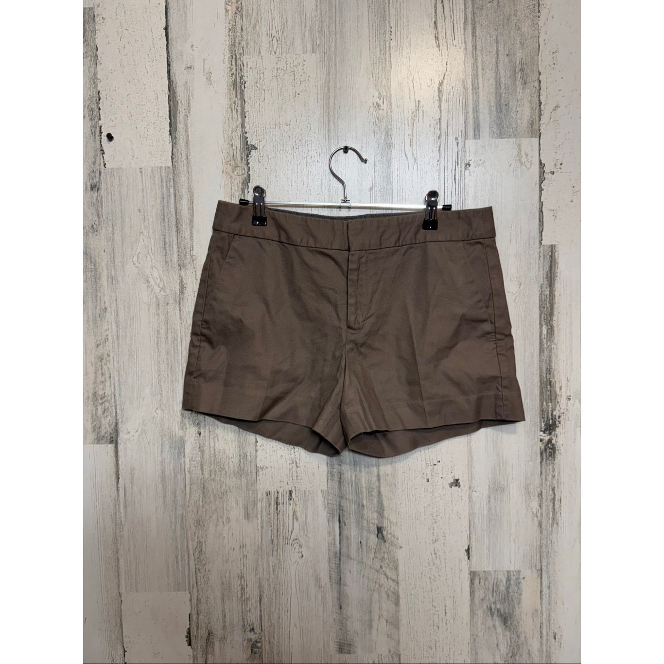 Banana Republic Banana Republic Hampton Fit Women’s Chino Shorts Size 6 Brown | Classic Summer Shorts Size 27" / US 4 / IT 40 - 1 Thumbnail