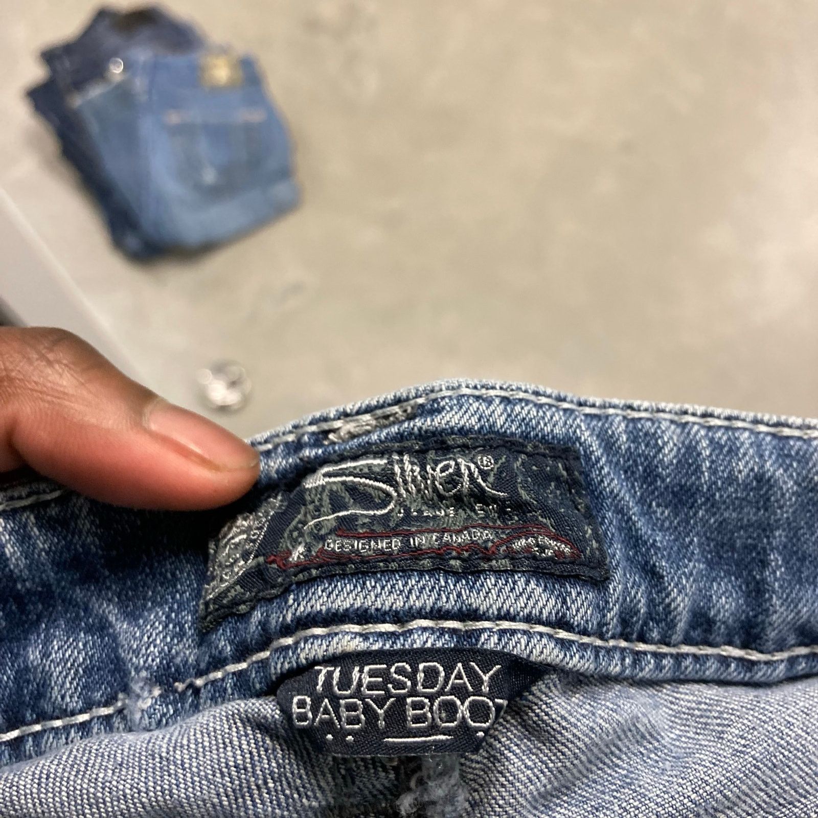 Silver Jeans Co. × Vintage y2k low rise silver bootcut Jeans 26x33 Size US 26 / EU 42 - 4 Thumbnail