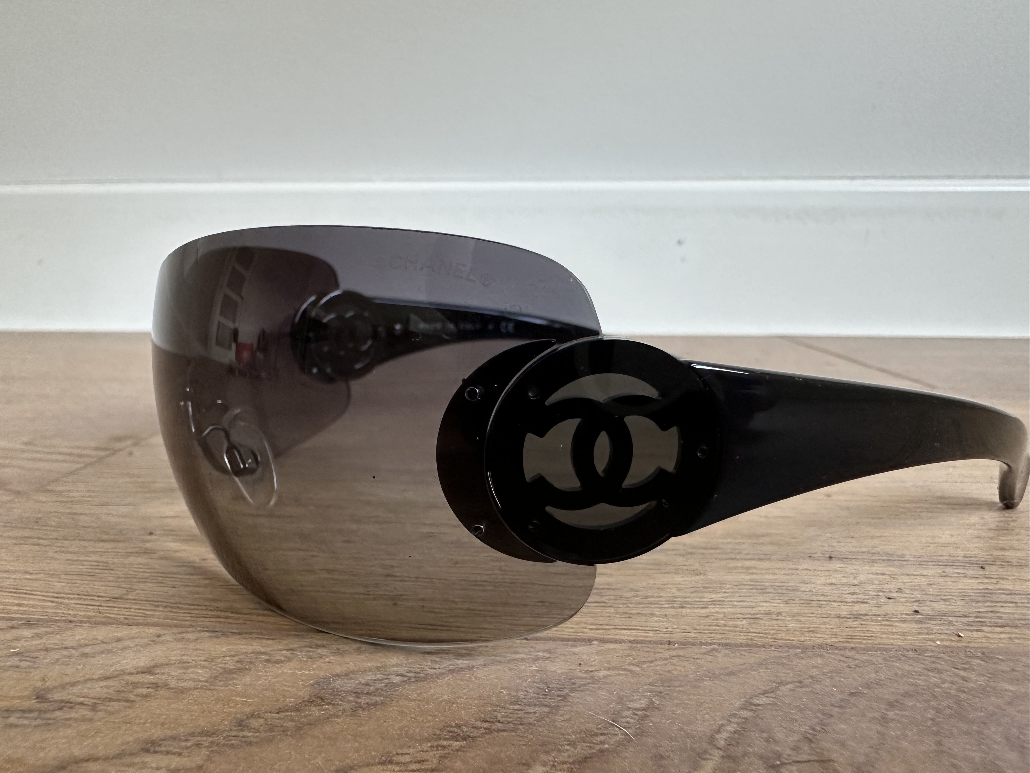 Chanel Vintage Chanel 4119 Sunglasses Size ONE SIZE - 3 Thumbnail