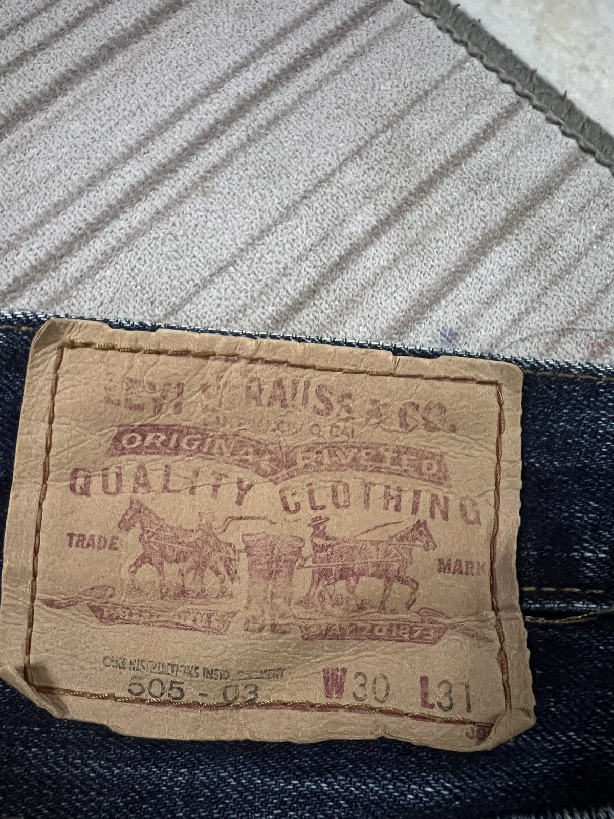 Levi's × Levi's Vintage Clothing VINTAGE LEVIS 505 DISTRESSED JEANS Size US 28 / EU 44 - 13 Thumbnail