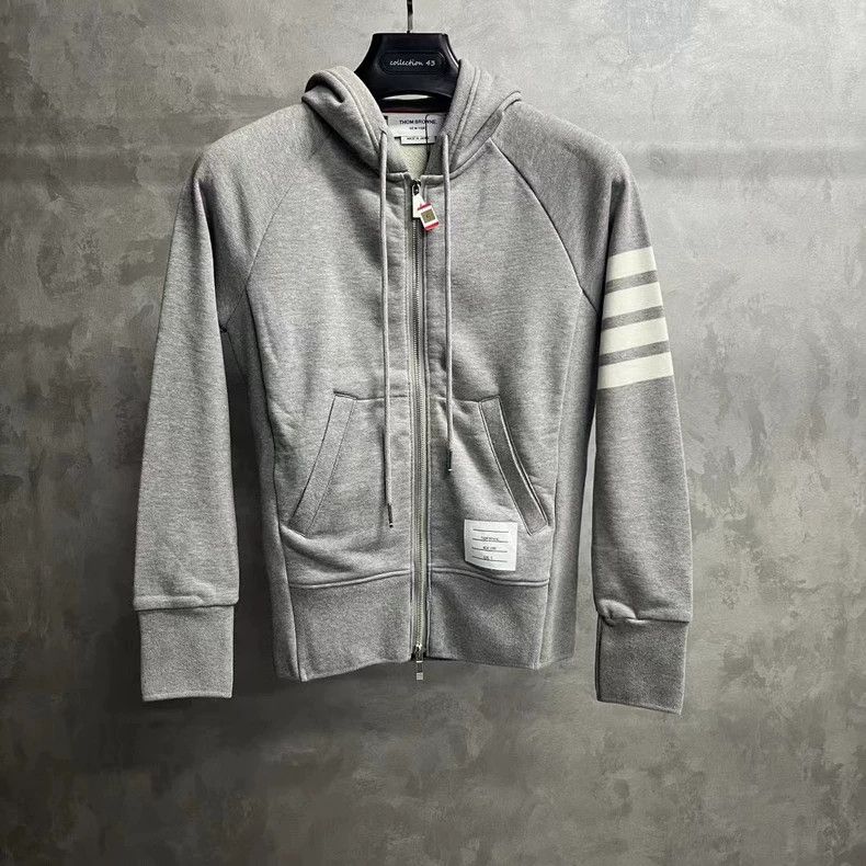 Thom browne The latest gray striped knitted pattern logo z