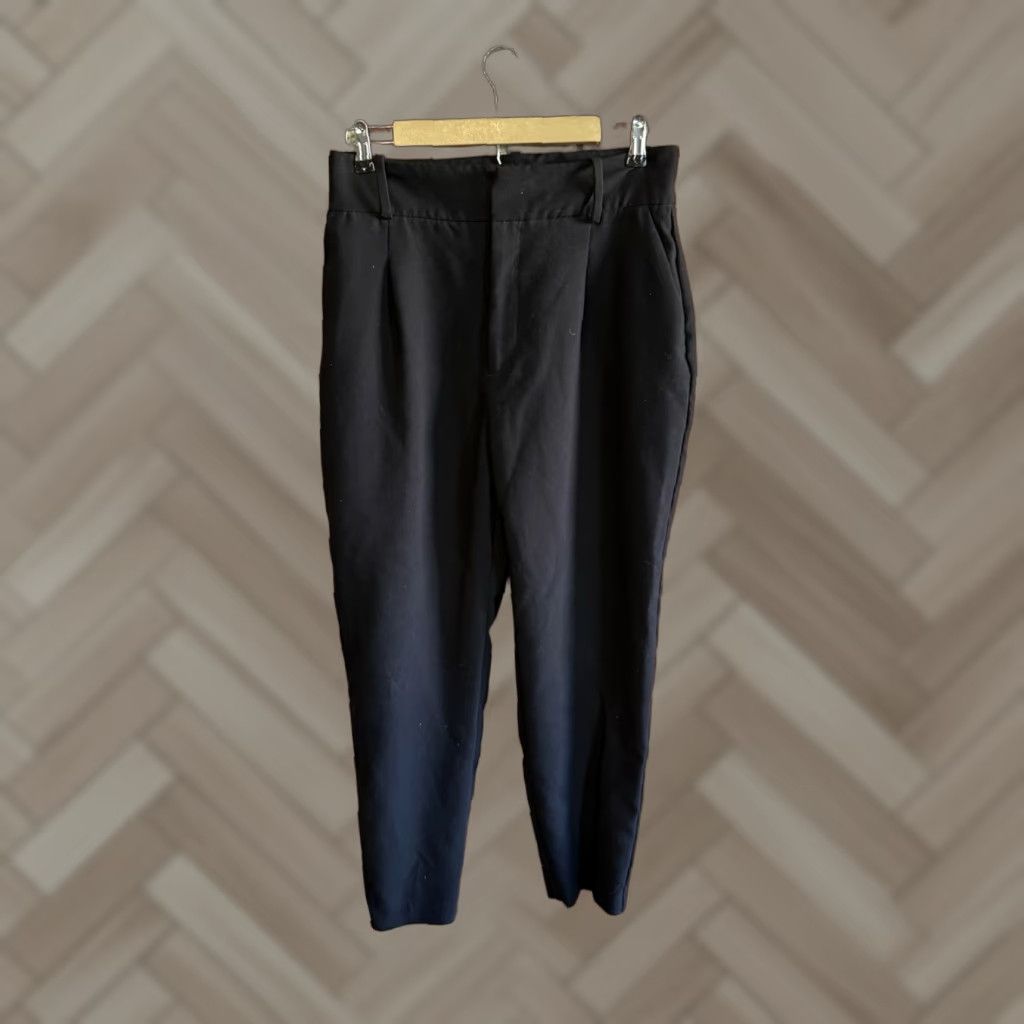 Zara Zara Womens Black Work Pants Pleated Cropped Tapered Size Large Size 36" / US 14 / IT 50 - 1 Thumbnail