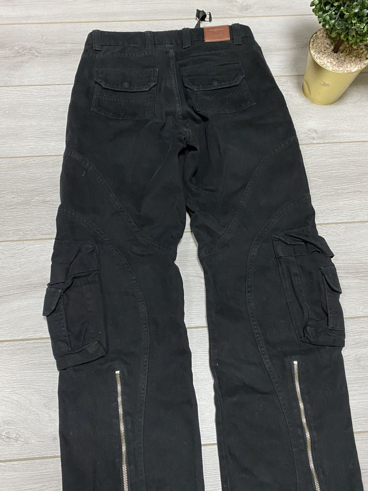 Trendt Vision Trendt Vision multi pocket cargo Y2K thick pants zippers Size US 31 - 9 Thumbnail