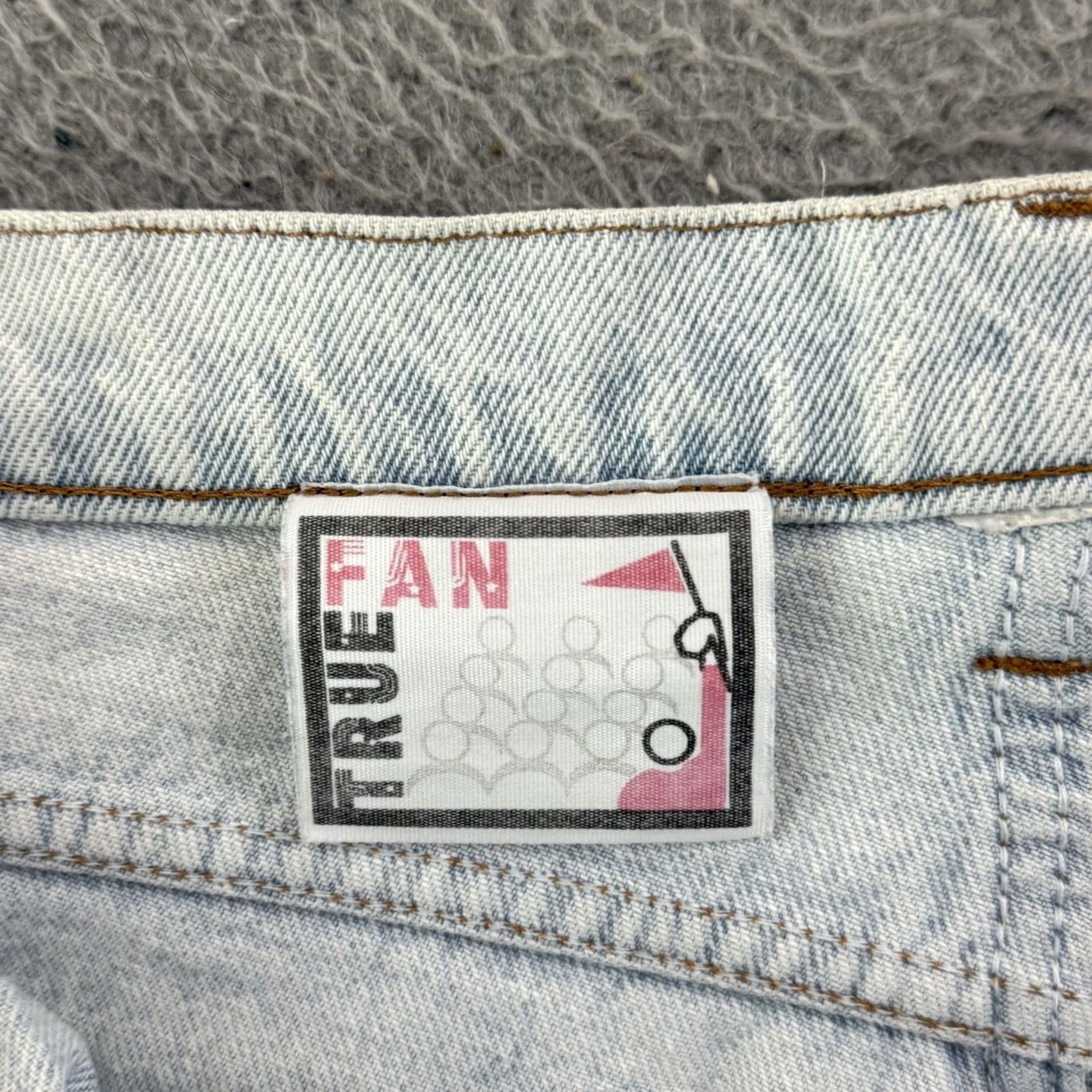 Denime VINTAGE True Fan Shorts Bermuda Men 36 Denim 9” Zip 5-Pocket Relaxed Grunge 90s Blue Mens Size US 36 / EU 52 - 6 Thumbnail