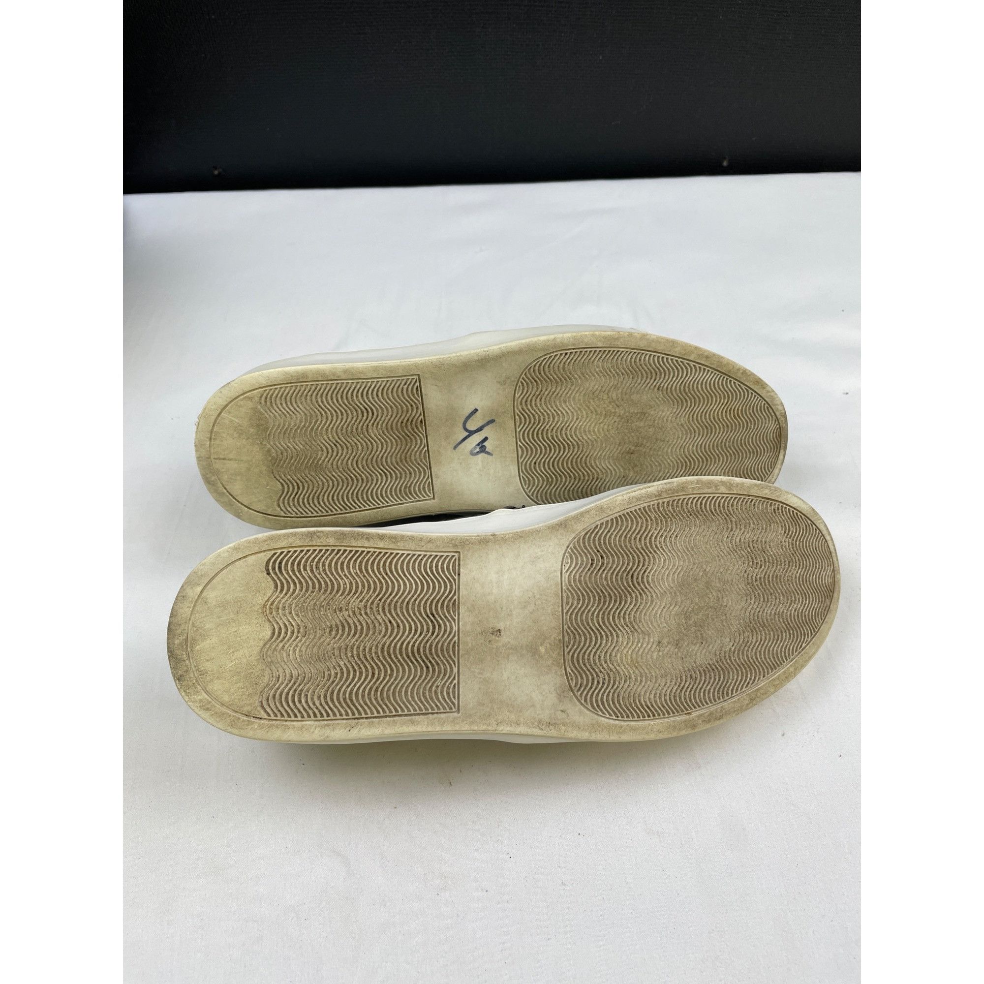 Juicy Couture Juicy Couture Women's Black Slip on Sneakers/Shoes Size 8.5 Size US 8.5 / IT 38.5 - 7 Thumbnail