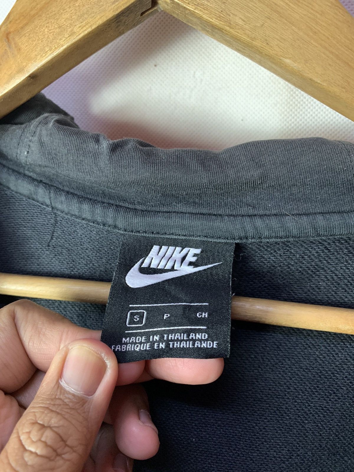 Nike 🔥Nike Small Swoosh Hoodie Zipper Sweater Sweatshirt Size US S / EU 44-46 / 1 - 9 Thumbnail