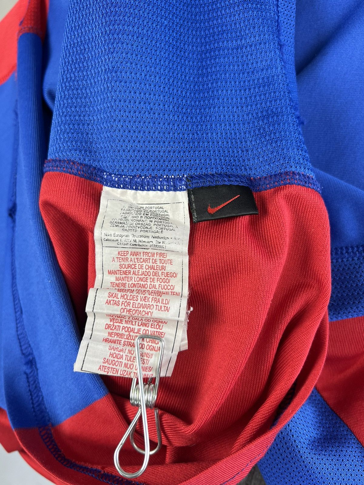 Vintage Vintage Basel Toyota 2002 Jersey Shirt Size L - XL Size US L / EU 52-54 / 3 - 7 Thumbnail