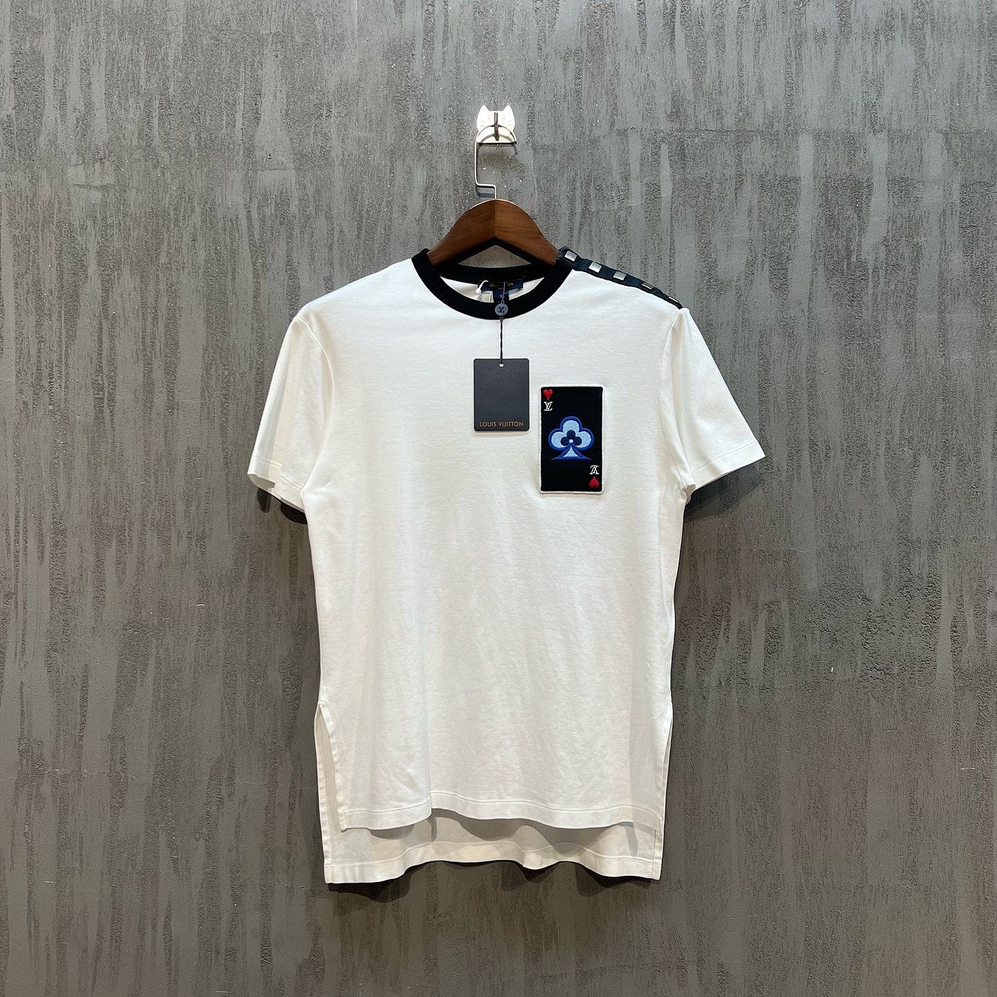 Louis Vuitton Louis Vuitton Playing Card Patch T-Shirt Size S Size S / US 4 / IT 40 - 1 Thumbnail